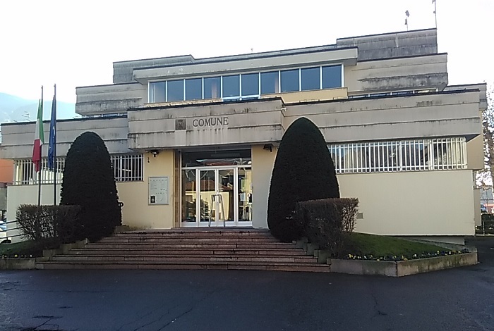In Consiglio comunale Morandi risponderà alla minoranza. Confermato lo spazio su “Gravellona Informa”