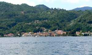 Pettenasco vista lago paese