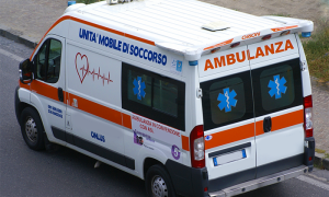 ambulanza vista alto