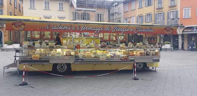 battaglia mercato piazza covid