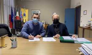 firma contratto lago