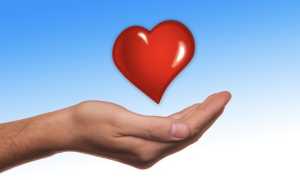 mano cuore