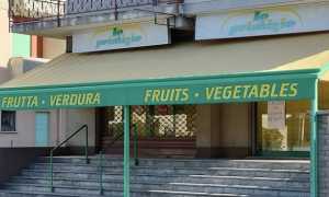 pettenasco negozio chiuso foto