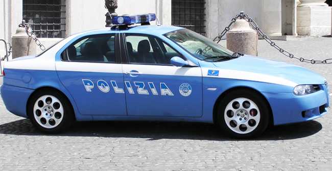 polizia auto elegante