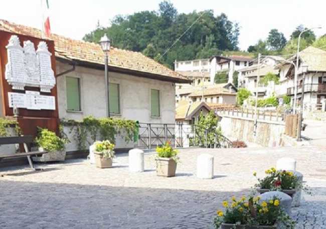 quarnaSotto piazza IV Novembre