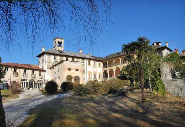 v nigra miasino ago 15