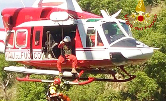 vigili fuoco elicottero verricello