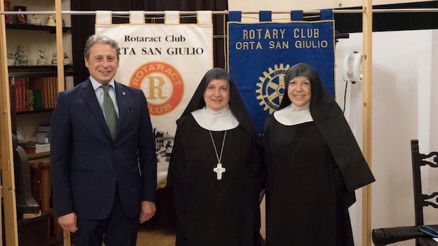 rotary restauro gonfalone