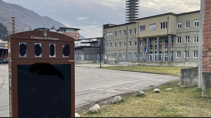 La pubblicità del negozio di cannabis davanti scuola, "Omegna si cambia": scelta inopportuna 