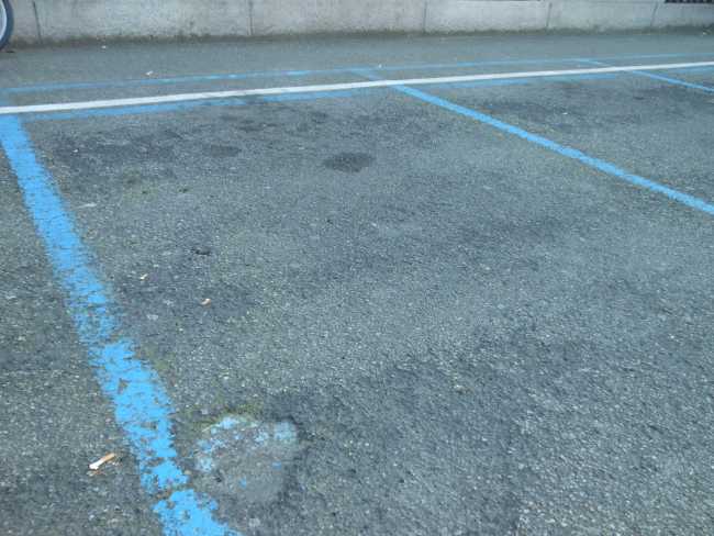parcheggio strisce blu