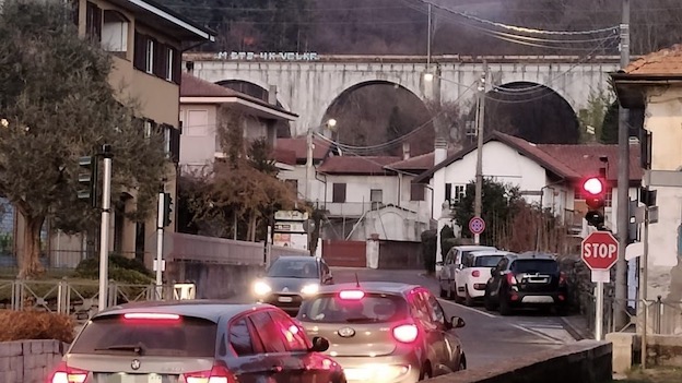 pettenasco semaforo 2