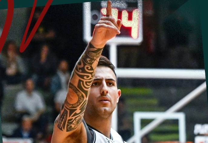 Massimiliano Ferraro, ala versatile ex Livorno, è un nuovo giocatore della Paffoni