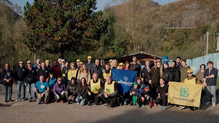 Puliamo Omegna: sessanta in azione per la giornata dedicata all'ambiente 