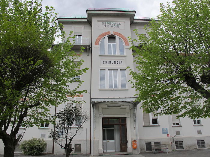 In rianimazione al San Biagio la donna che ha raccolto e mangiato funghi da un prato