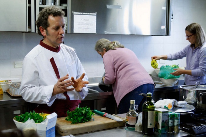 La corretta alimentazione nella prevenzione e cura del cancro. Ne parla a Omegna lo chef Giovanni Allegro