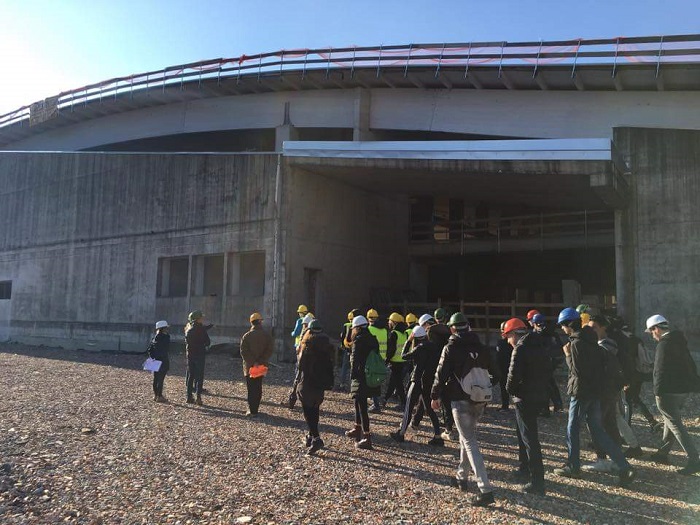Le classi del Ferrini in visita ai cantieri di Gravellona Toce. Foto