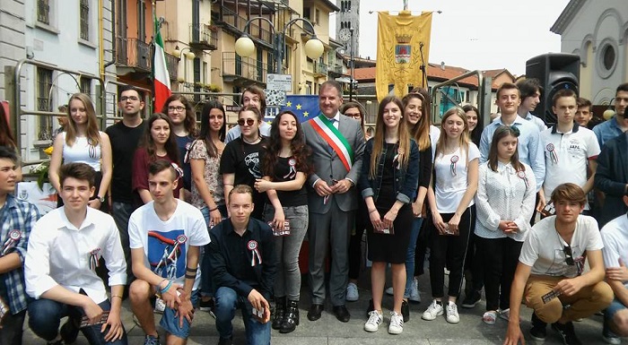 Battesimo civico ad Omegna con autorità e tre bande musicali. Fotogallery