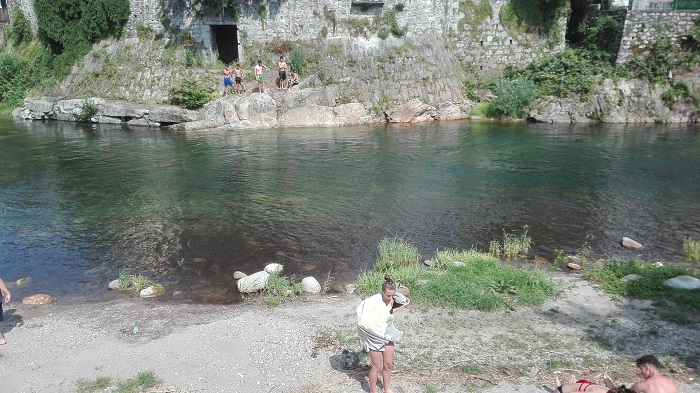 Riaperto il chiosco all'Isolone, e' arrivata l'estate anche a Gravellona