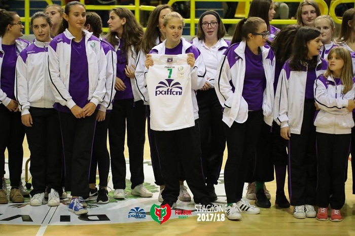 L'Omegna Pallavolo, dopo aver tifato al basket, vince il suo match di campionato