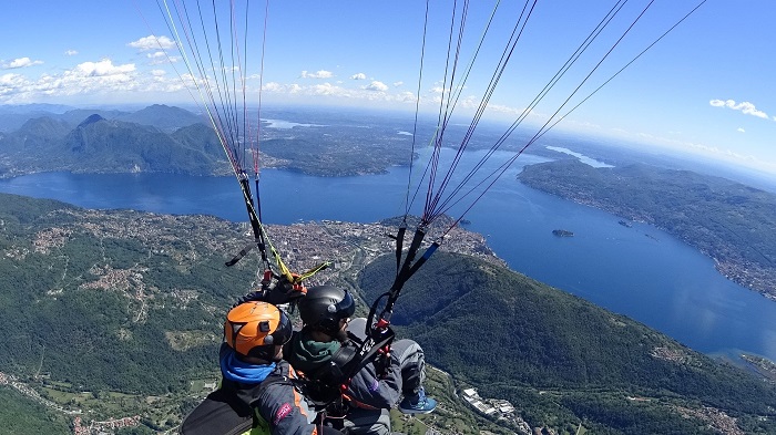 Giornata di avvicinamento al volo con parapendio domenica, al Mottarone