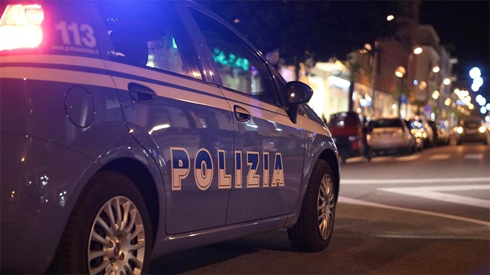  Festeggia il compleanno al bar ma il gestore lo aggredisce e lo manda al pronto soccorso