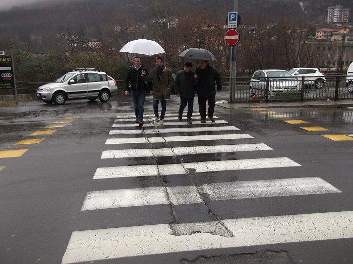 Il Pd chiede interventi per la sicurezza stradale ad Omegna. Foto