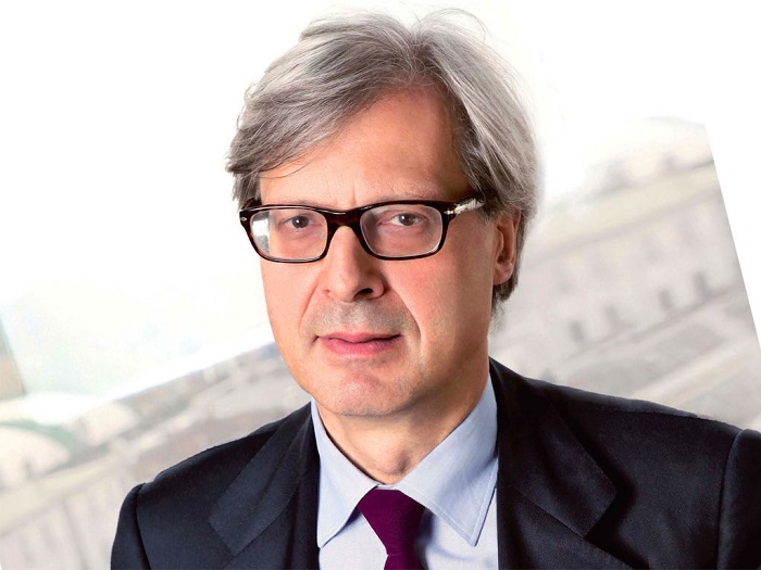 Vittorio Sgarbi inaugura la stagione teatrale omegnese