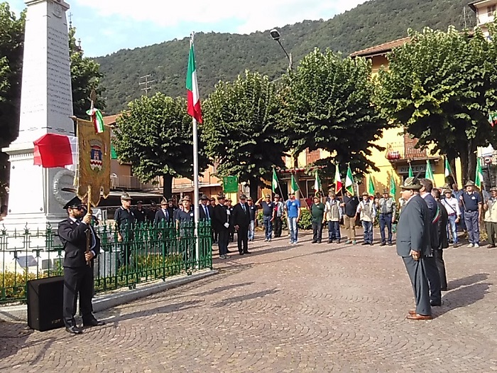 Alpini Omegna: inaugurata piazza Ai Caduti di tutte le Guerre. Fotogallery