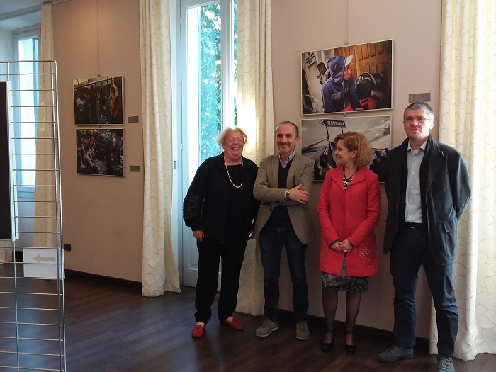 Inaugurata la mostra Exodos alla biblioteca “Camona”.Fotogallery