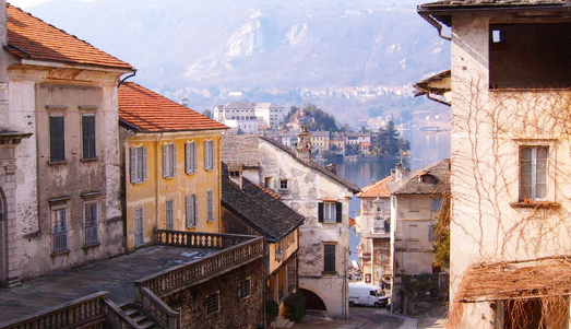 orta borgo lago isola