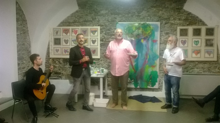 Soddisfatti gli organizzatori della mostra “Cuori nel mondo” .Fotogallery