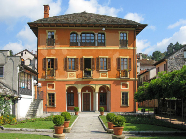 villa bossi orta