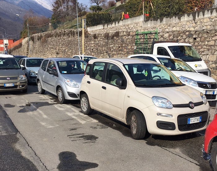 Pericolosa la viabilità all'esterno del Liceo Gobetti ad Omegna